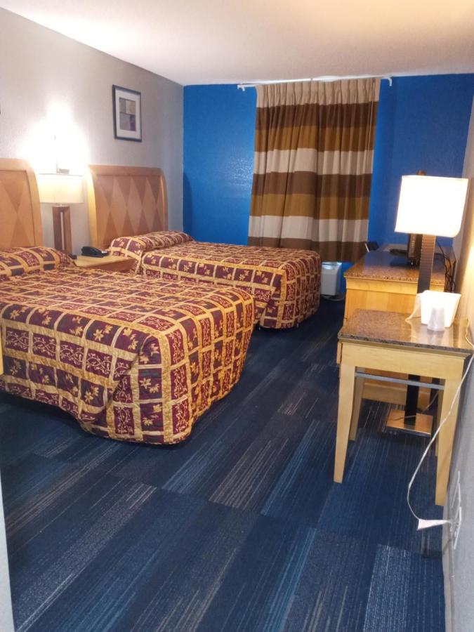 Travel Inn Уинтер-Хейвен Экстерьер фото