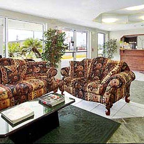 Travel Inn Уинтер-Хейвен Интерьер фото